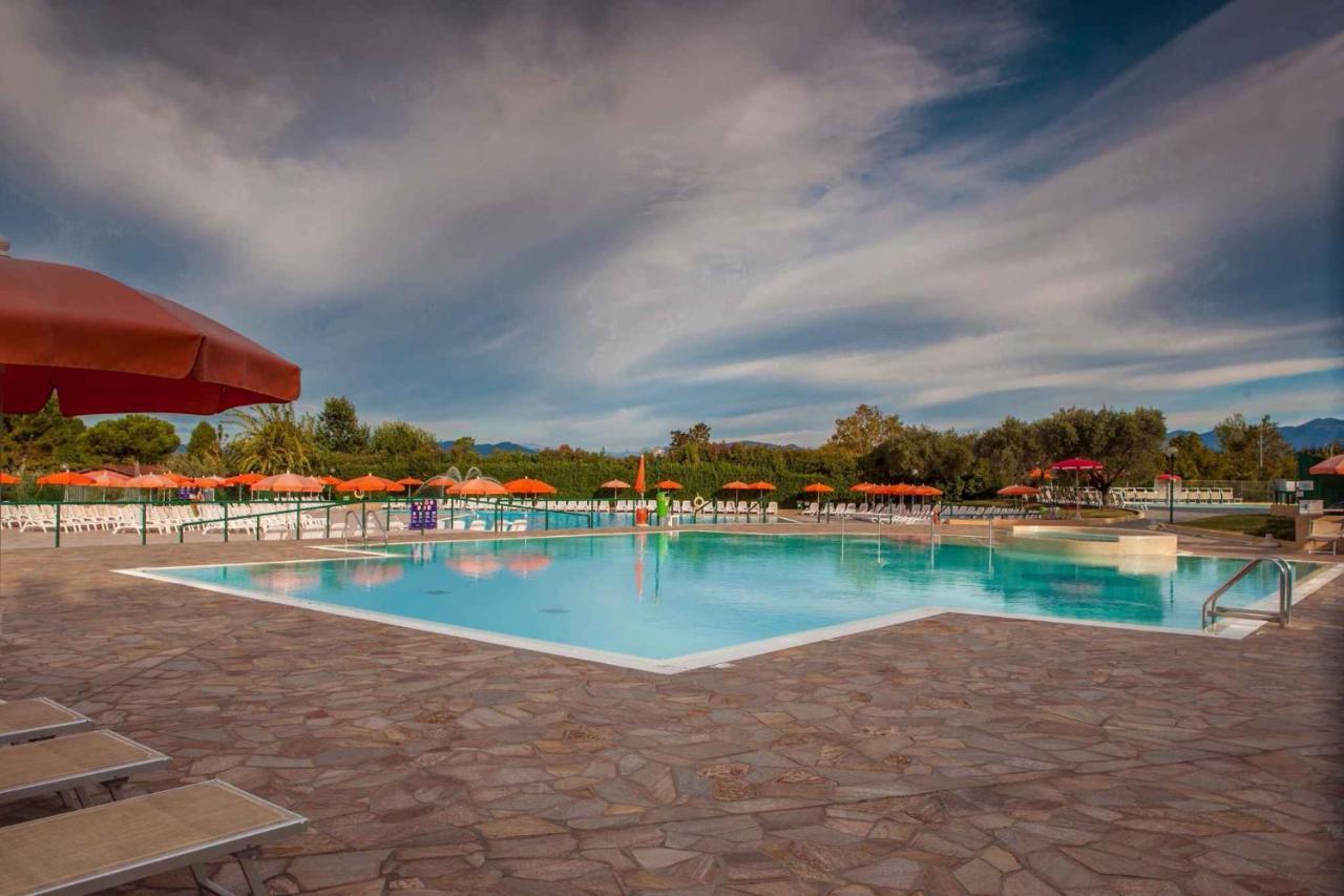 Mobilehomes In Sirmione/Gardasee 22177 Dış mekan fotoğraf